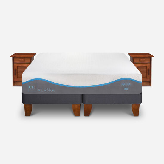 Cama Europea King Alaska + Veladores Milán
