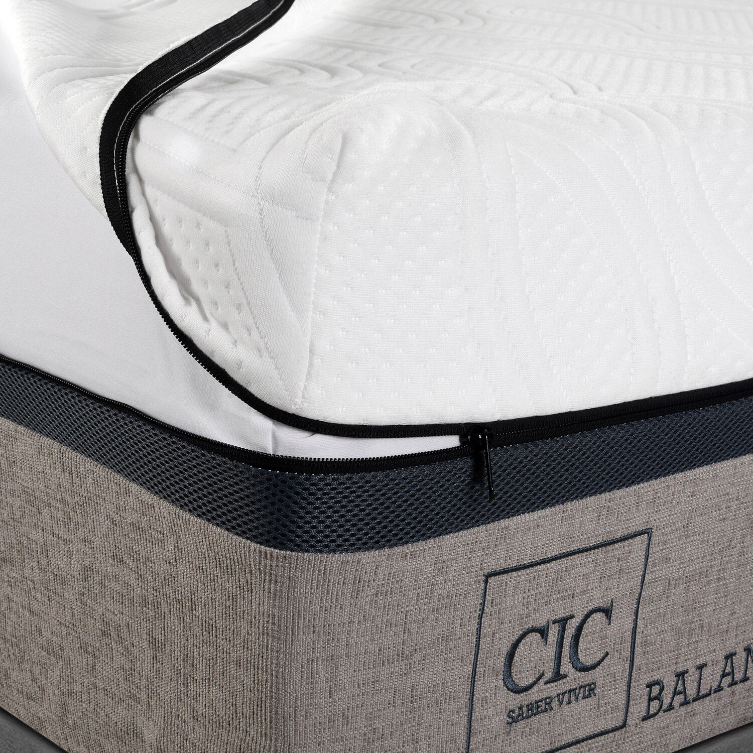 Cama Europea King Balance + Set Antique