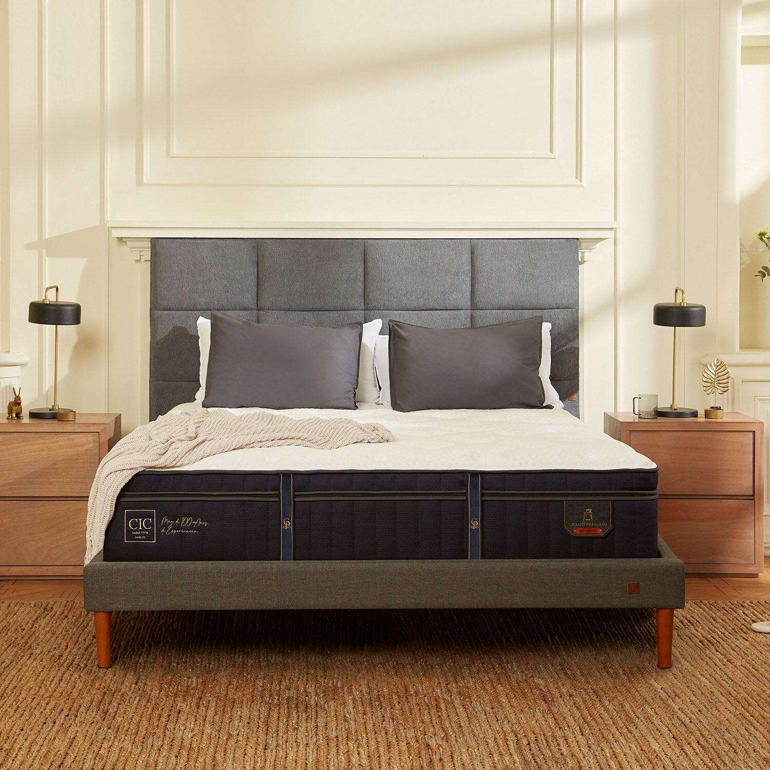 Cama Europea Curve King Grand Premium + Respaldo Ganges