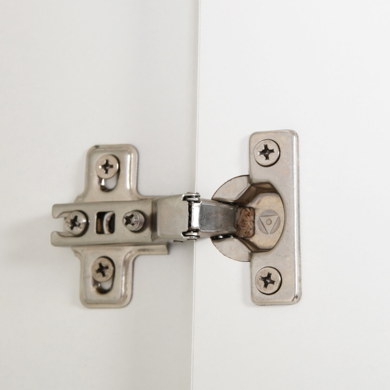 Cl&oacute;set 2 Puertas 4 Cajones Baker Tv 55"