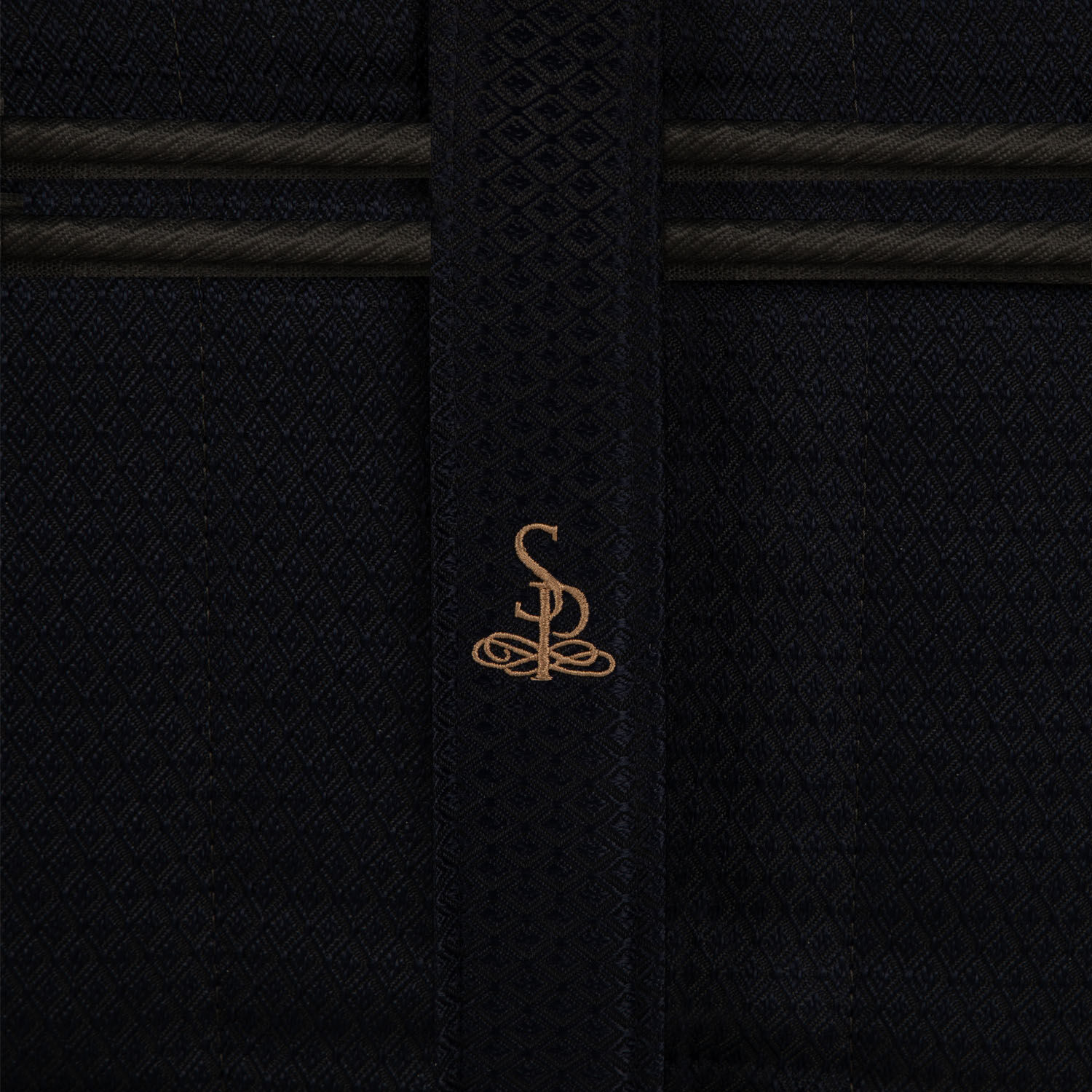 Cama Europea King Super Premium + Respaldo Villarrica Negro