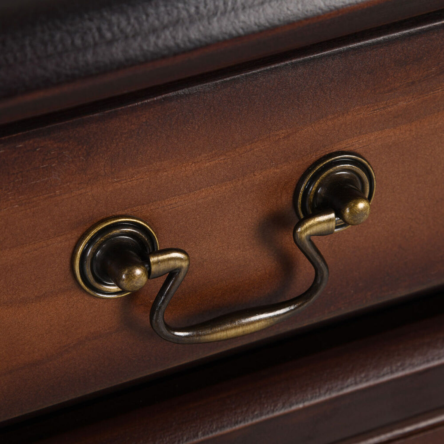 C&oacute;moda 4 Cajones T&aacute;mesis