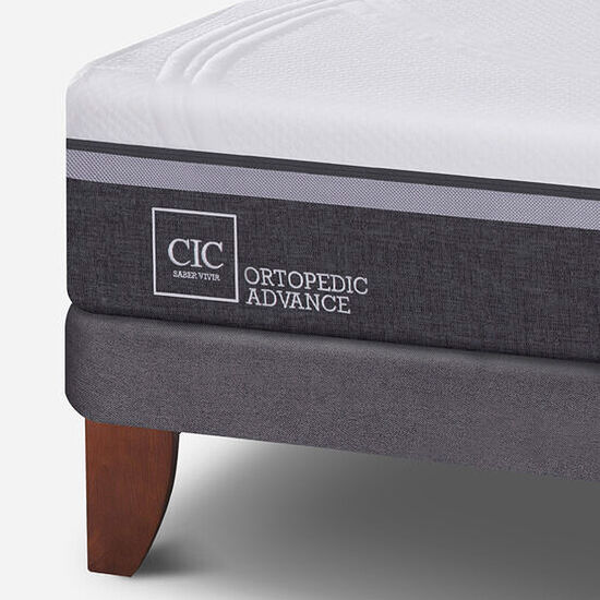 Cama Europea King Ortopedic Advance + Almohadas Down Alternative