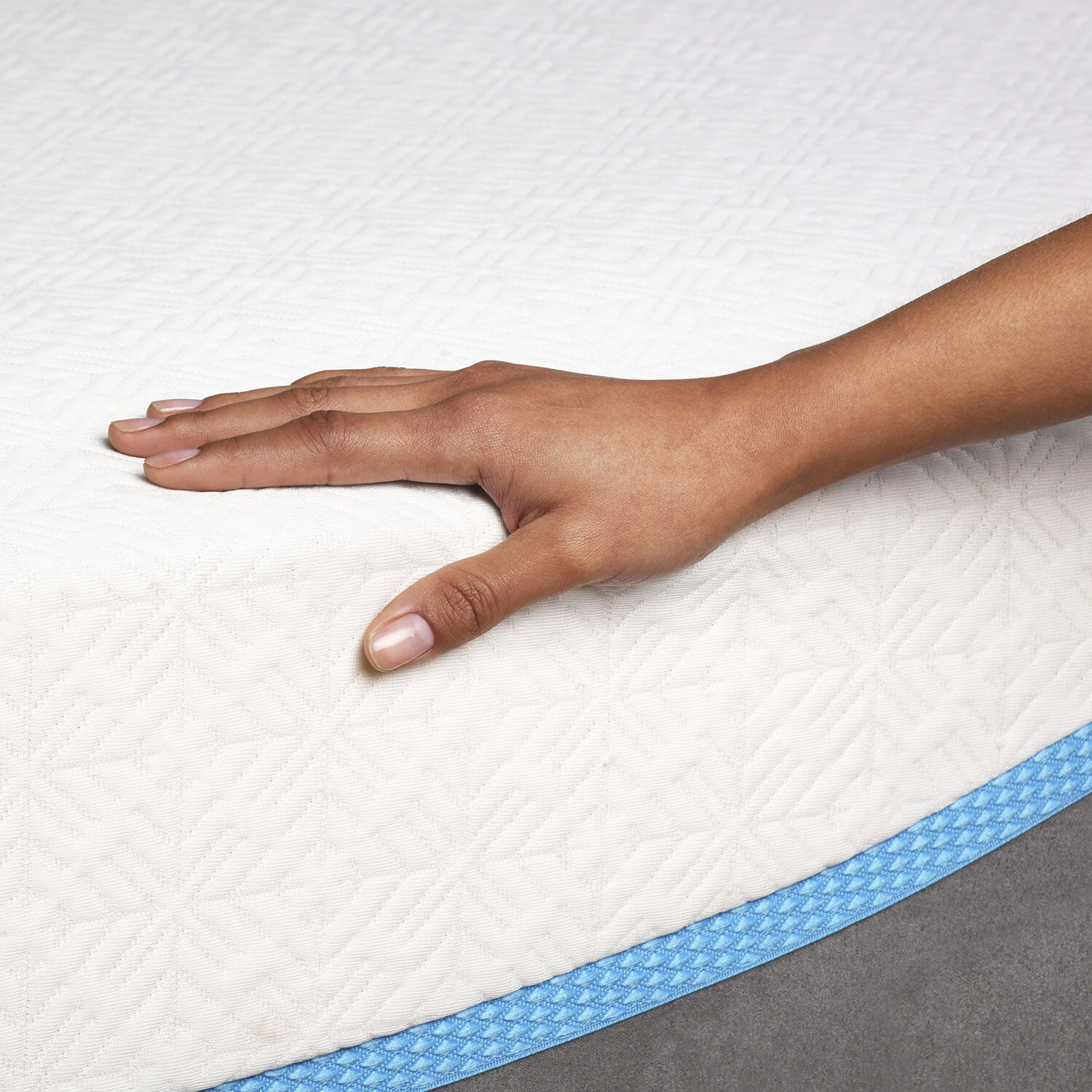 Cama Europea 2 Plazas Alaska Base Dividida + Respaldo Mil&aacute;n Mostaza