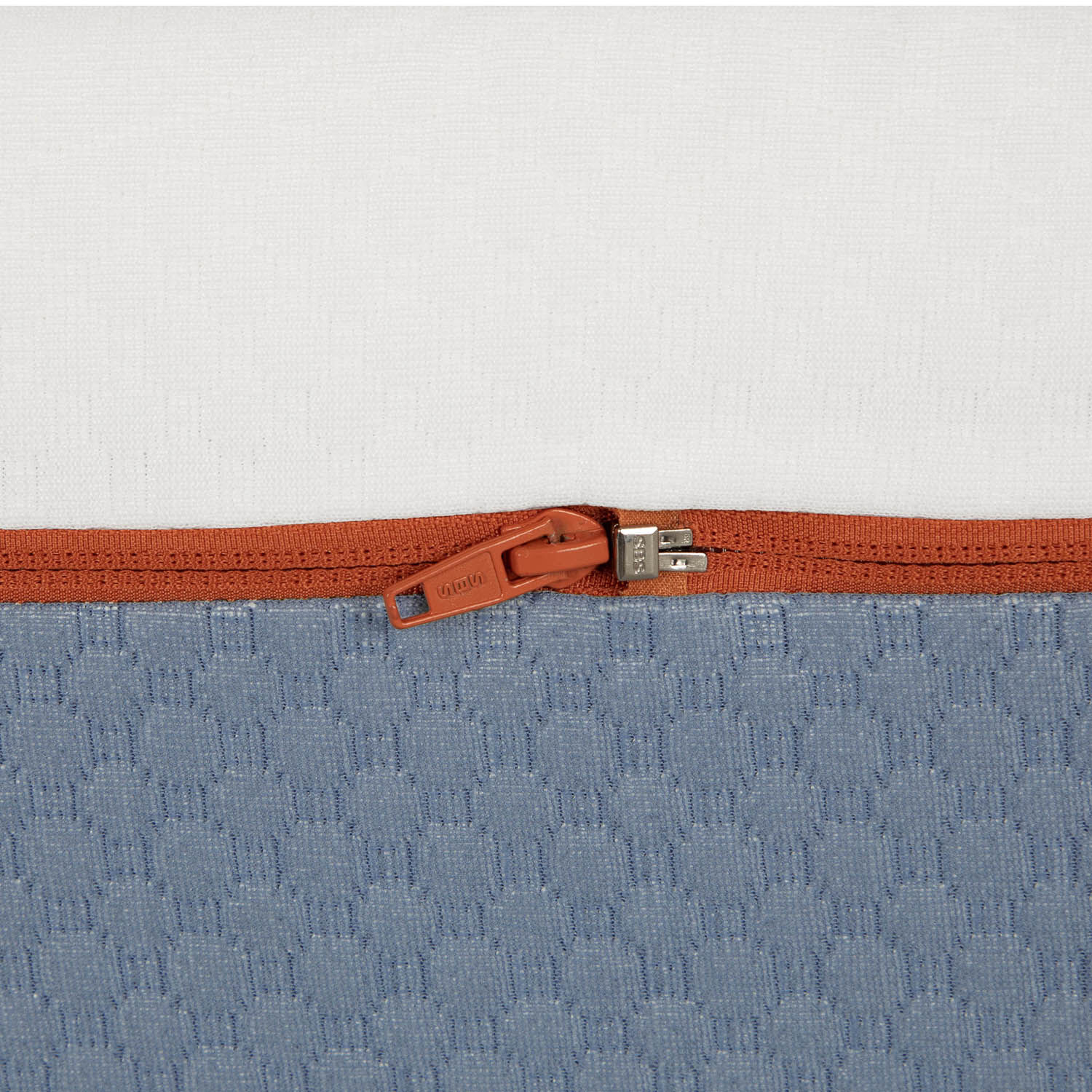 Cama Europea 2 Plazas Excellence Plus Base Dividida + Respaldo Dubl&iacute;n Gris