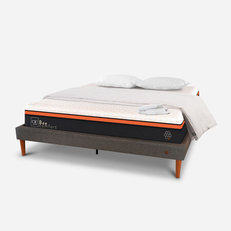 Cama Europea Curve 2 Plazas Bee Comfort + Almohadas Viscoel&aacute;stica + Plum&oacute;n + Sabanas
