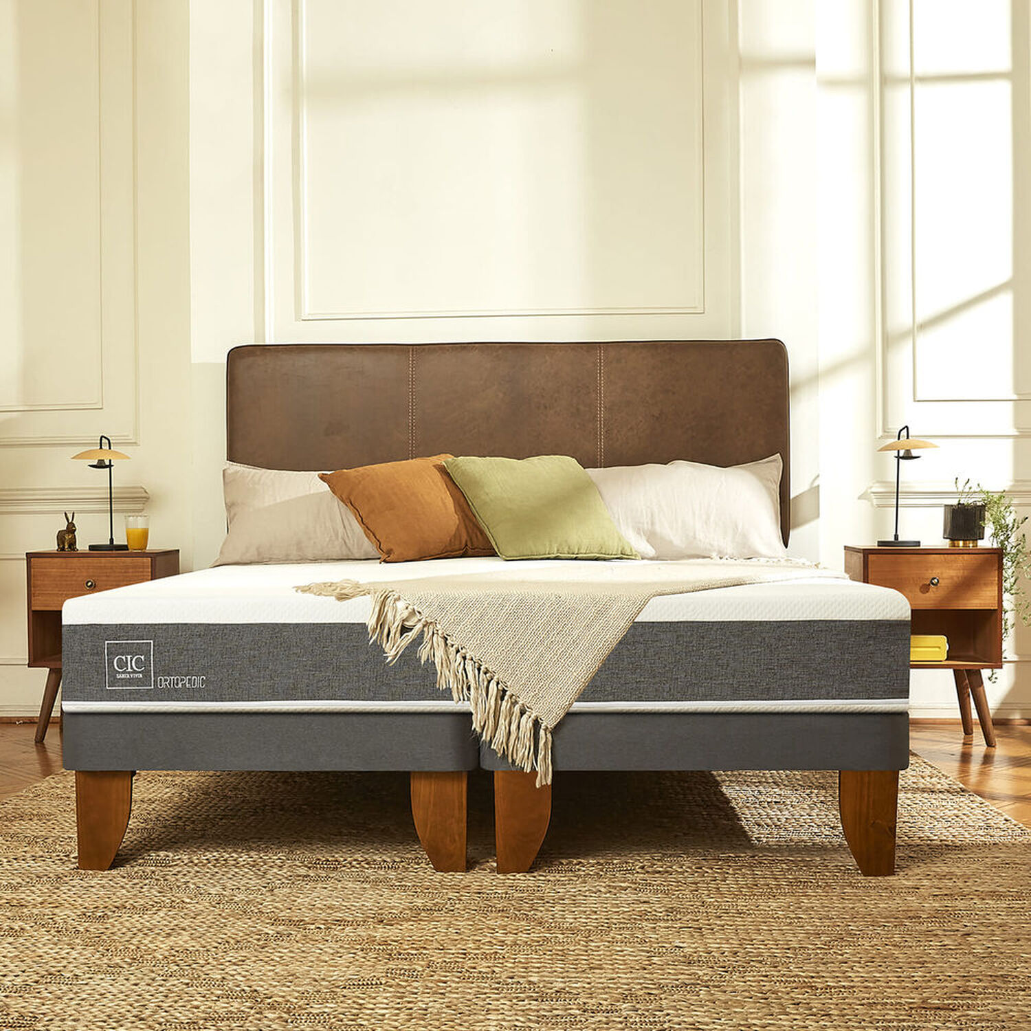 Cama Europea 2 Plazas Ortopedic Base Dividida + Almohadas + Plum&oacute;n + Set Tigris