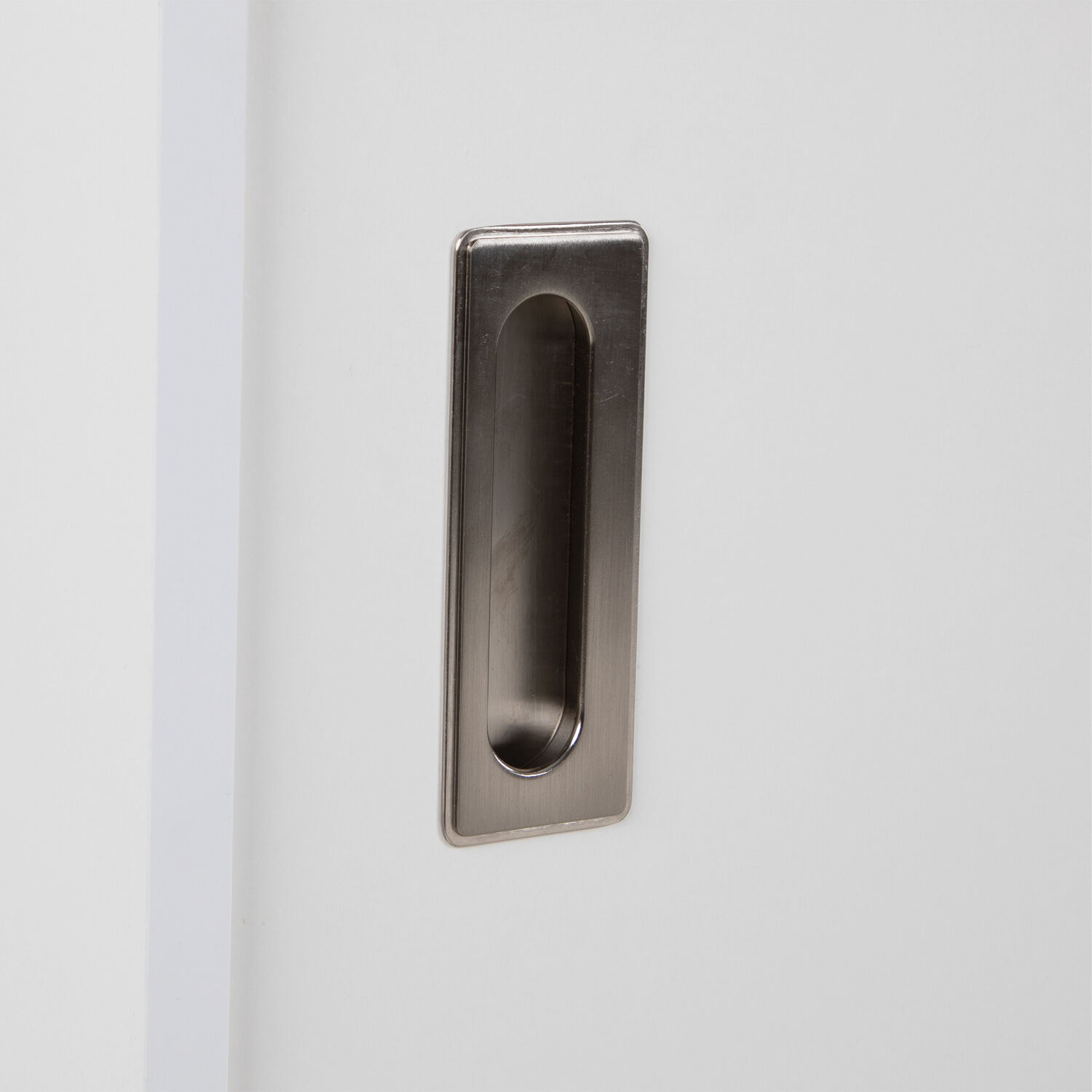 Rack Tv 70" Nash Con Ruedas 2 Puertas 2 Cajones Blanco