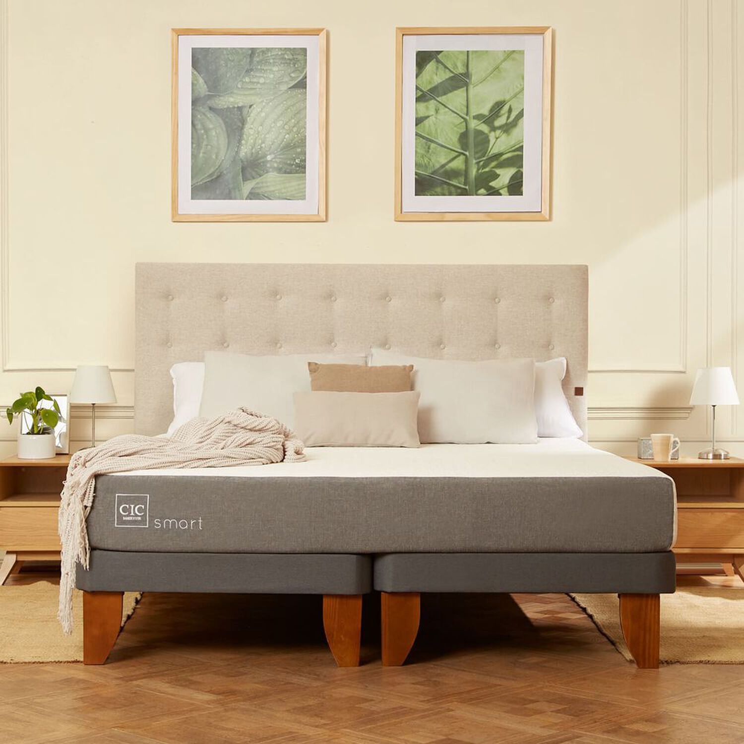 Cama Europea 2 Plazas Smart Base Dividida + Respaldo Dubl&iacute;n Mostaza