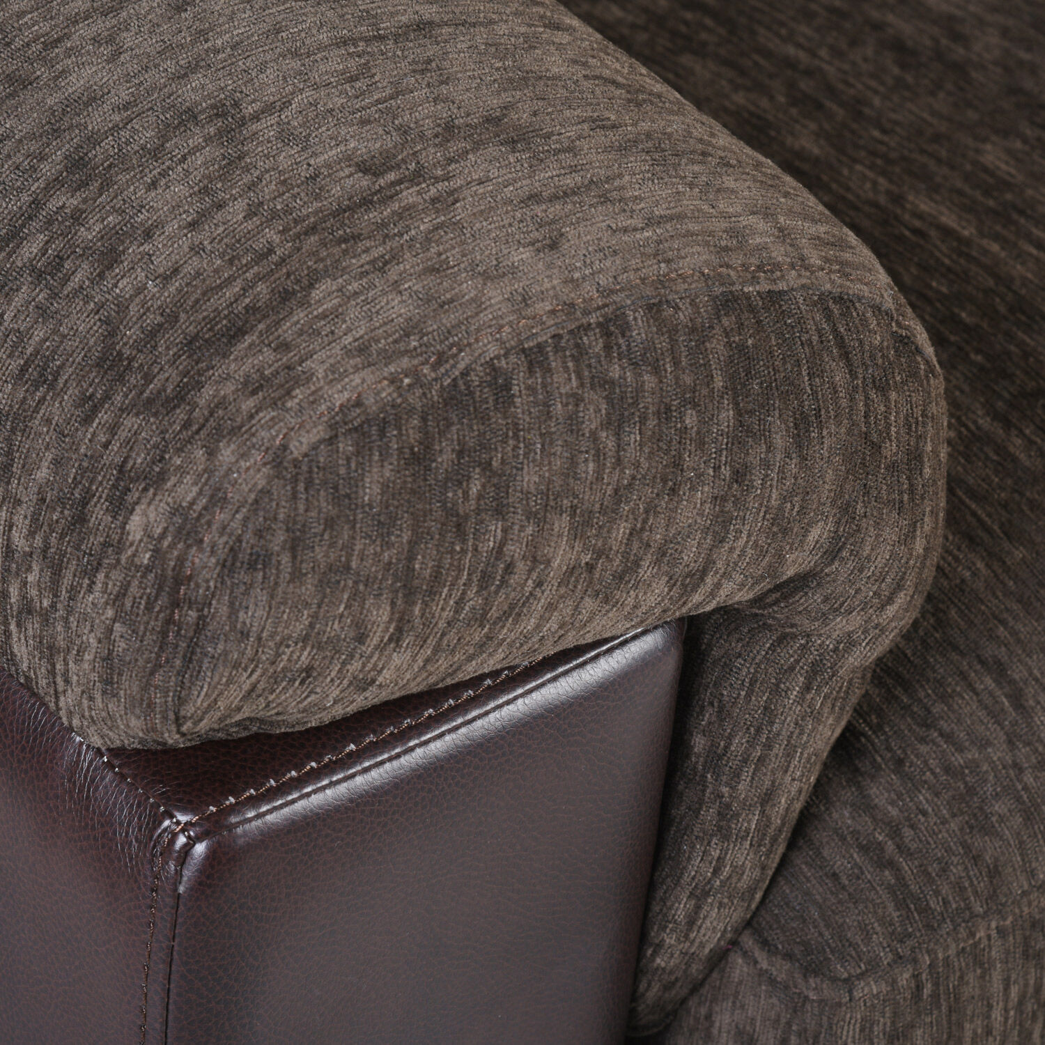 Sof&aacute; 3 Cuerpos Cacao