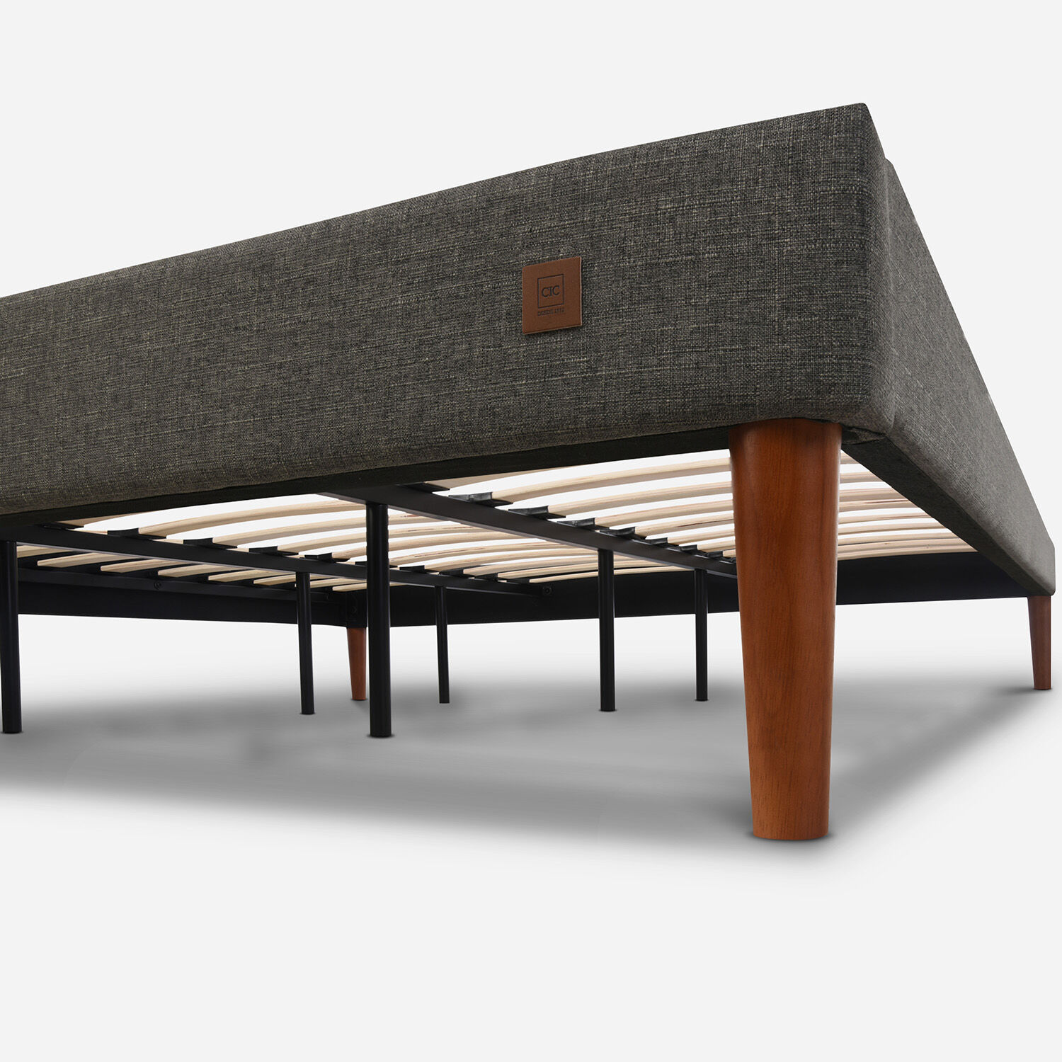 Cama Europea Curve King Ortopedic + Plum&oacute;n + Almohadas