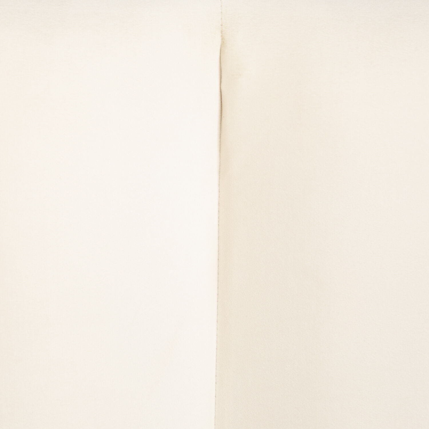 Cama Europea Super King Grand Premium + Respaldo Panaro