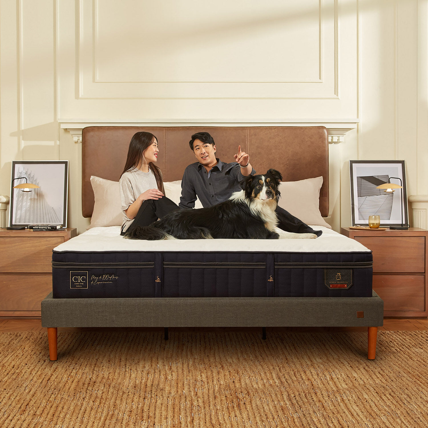 Cama Europea Curve King Super Premium + Plum&oacute;n + S&aacute;banas + Almohadas