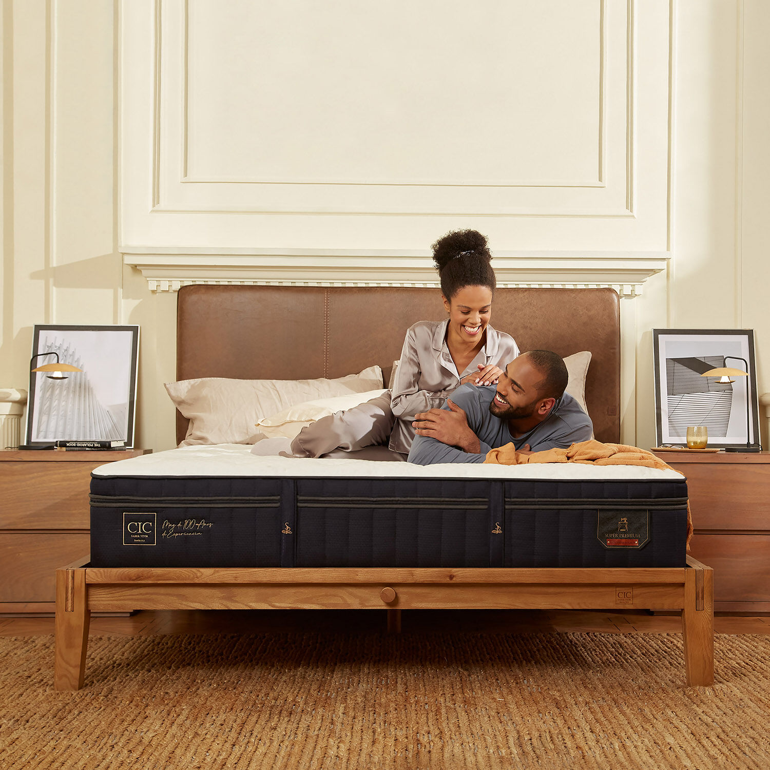Cama Oak King Super Premium + Plumón 15% Pluma Ganso