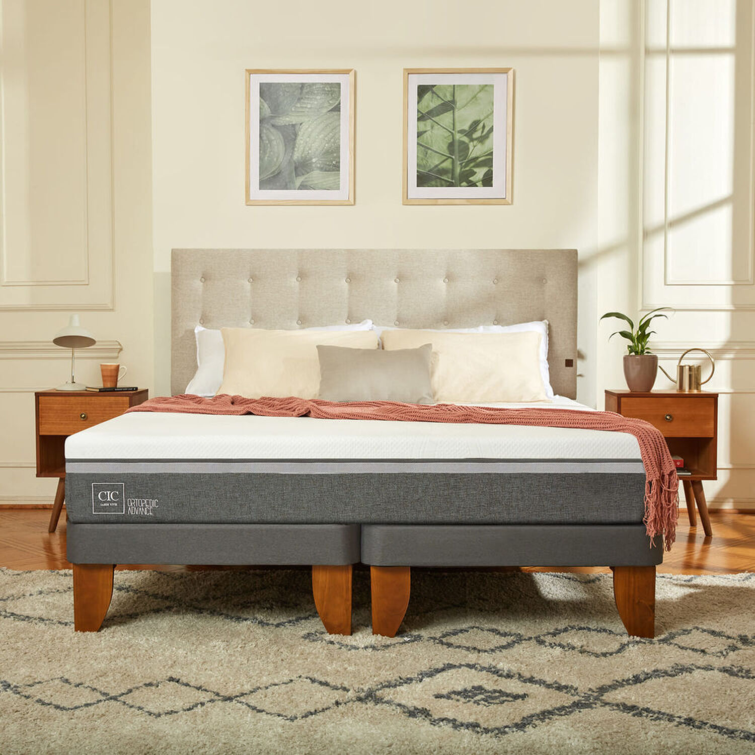 Cama Europea 2 Plazas Ortopedic Advance Base Dividida + Almohadas Down Alternative
