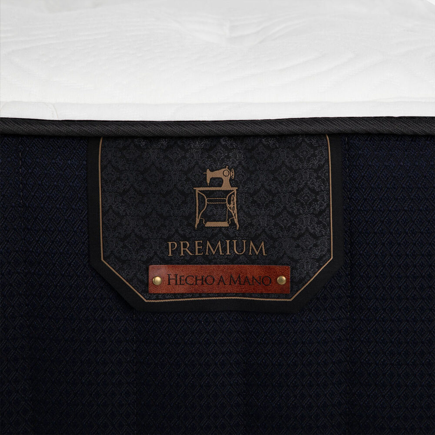 Cama Europea King Premium + Respaldo Mil&aacute;n Olivo