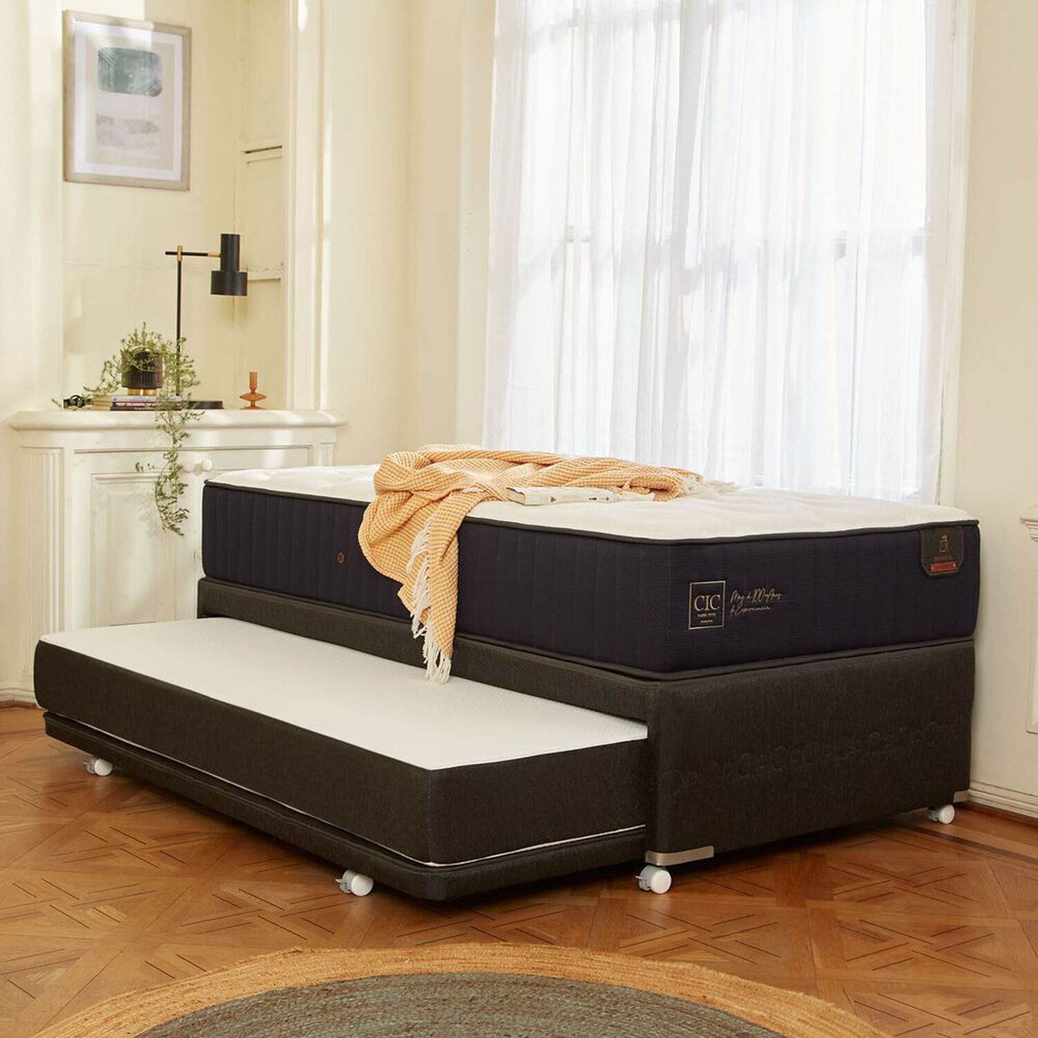 Cama Europea 2 Plazas Premium Base Dividida + Respaldo Torino Olivo